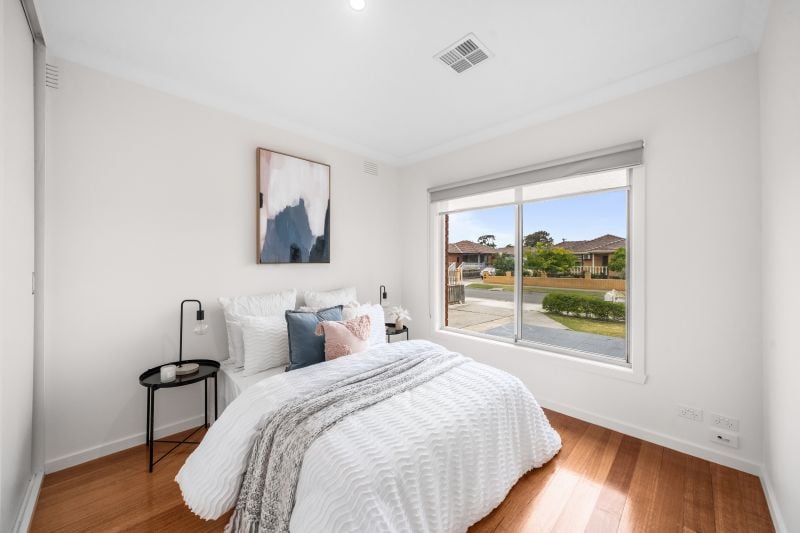 11 Falcon Street, Thomastown