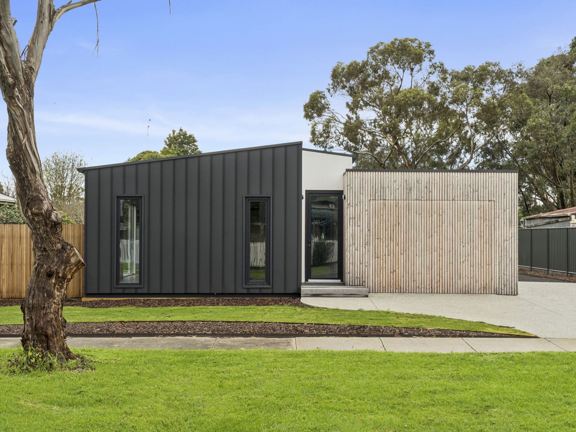 38 Talbot Street Colac VIC, Colac - Image 1