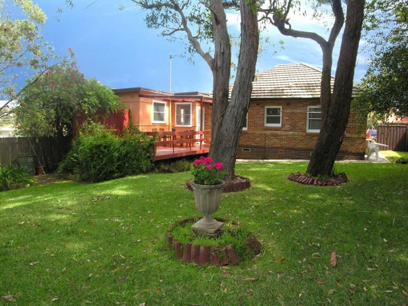 16 Mooki Street MIRANDA 2228