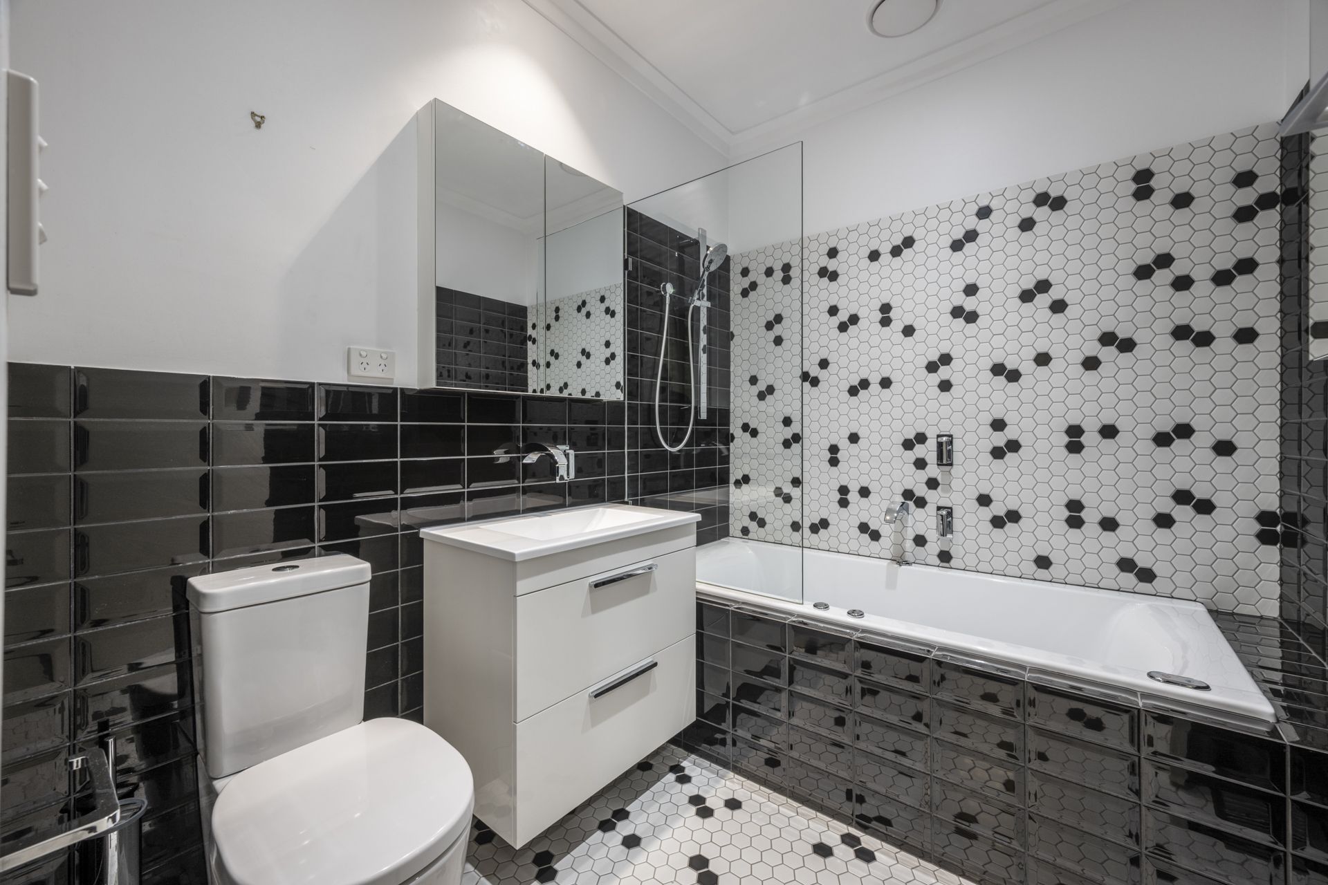 Spacious Family Home in Prime Greensborough Location