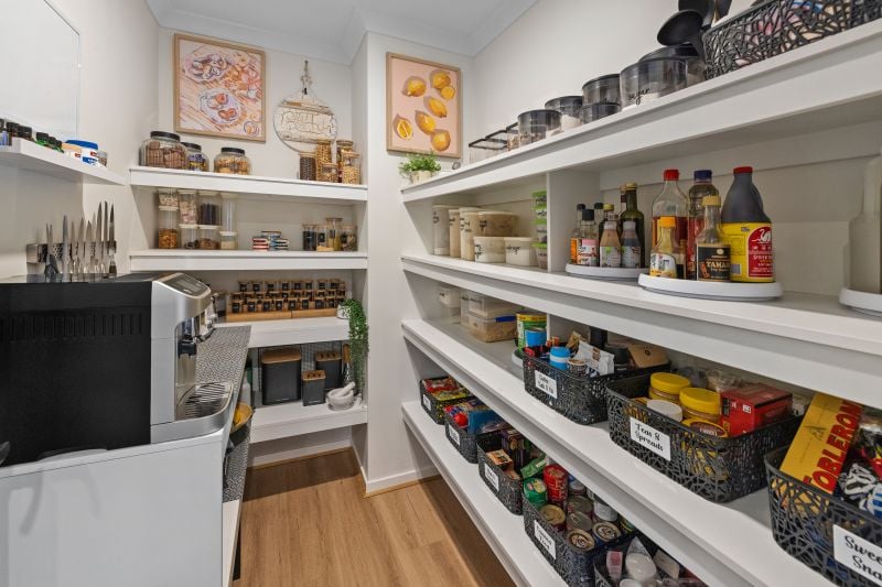 14 Roaming Drive, Fraser Rise