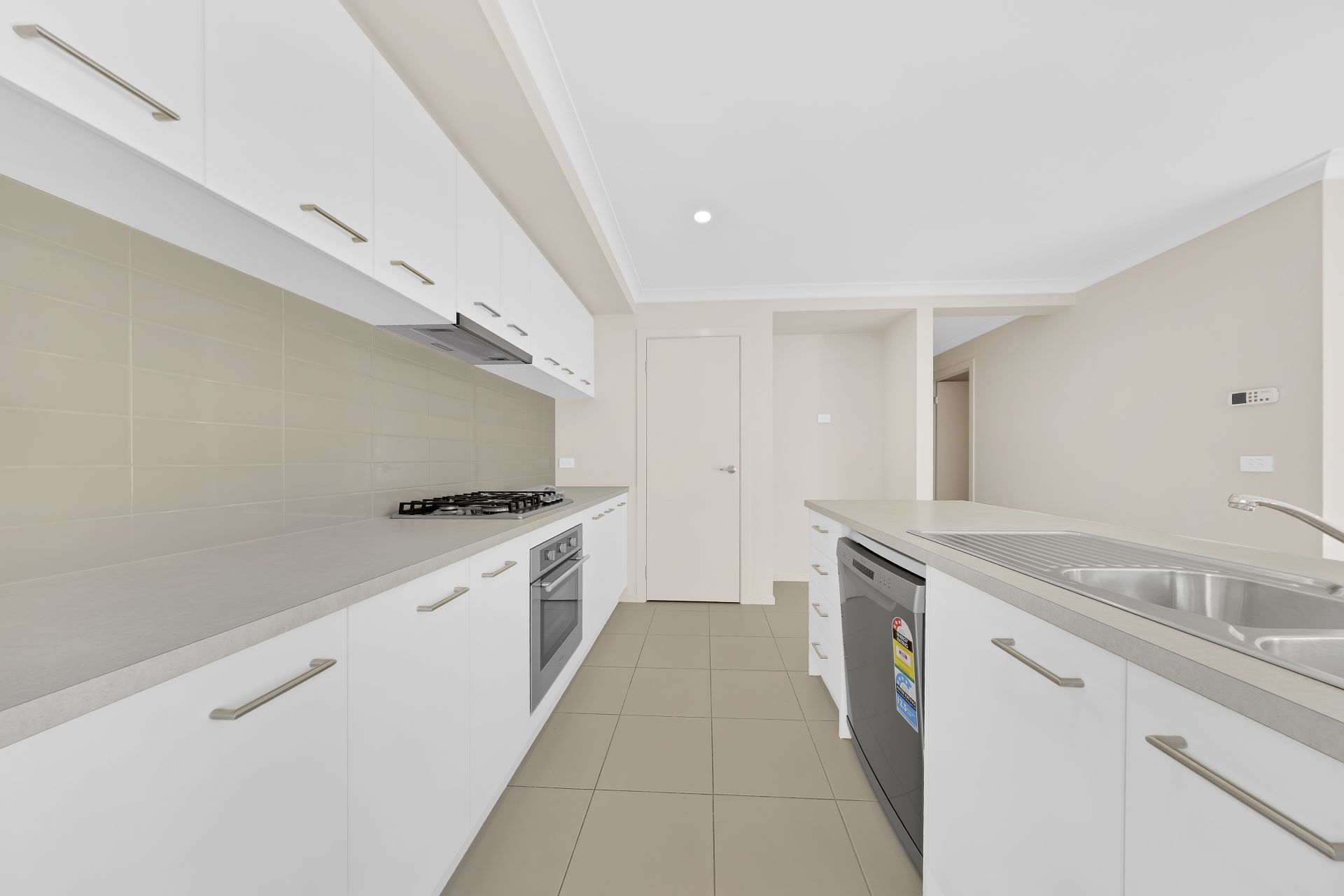 4 BEDROOM DELIGHT!