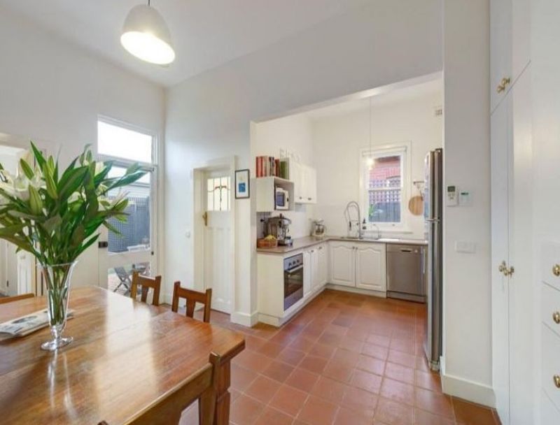 21 Normanby Road, Caulfield North - Thumbnail 5