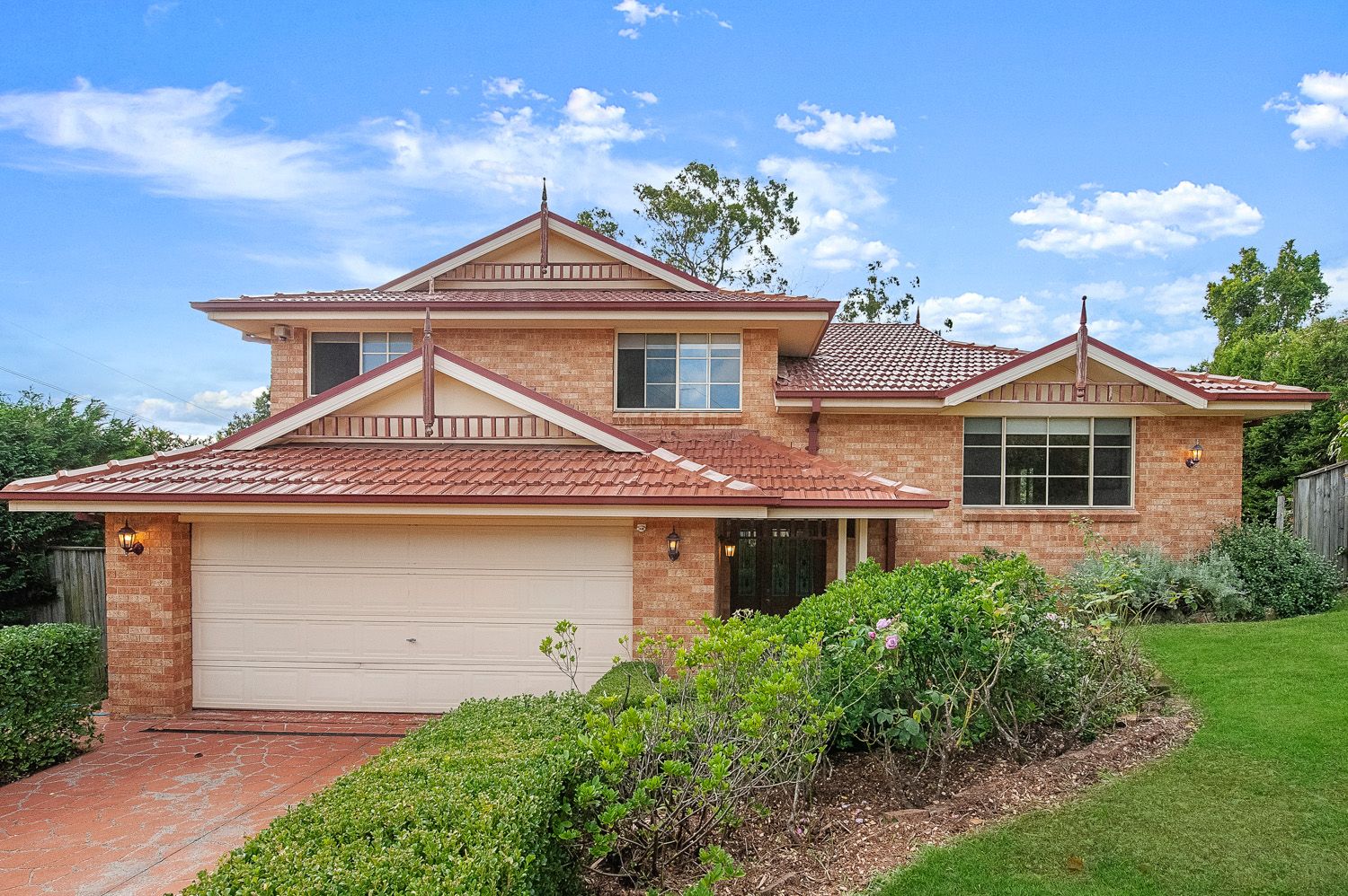 8 Hillsborough Court, Cherrybrook, Cherrybrook - Thumbnail 2
