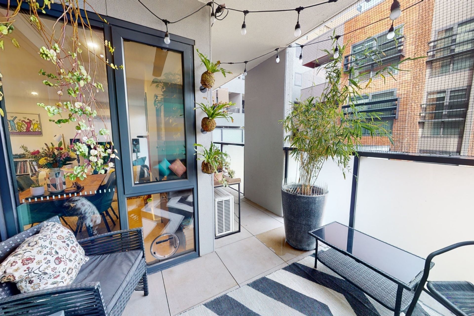 Ultra Modern Living In A Central Location