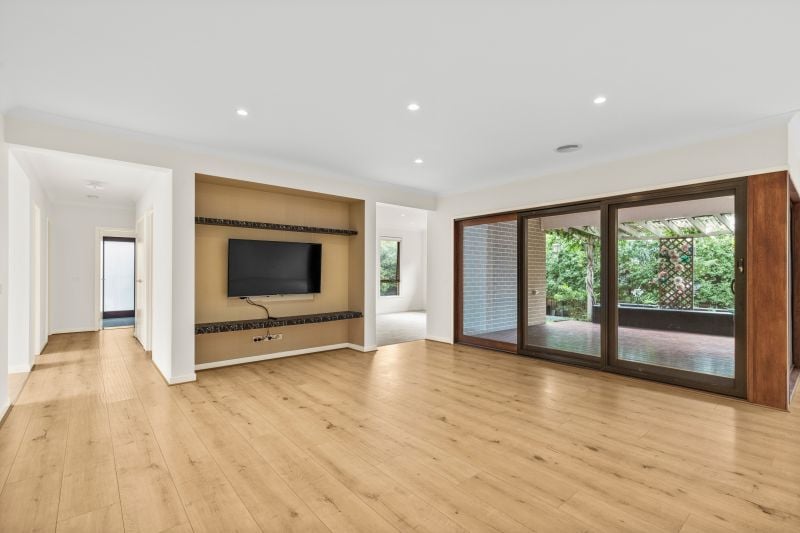 2 Canning Drive, Mickleham