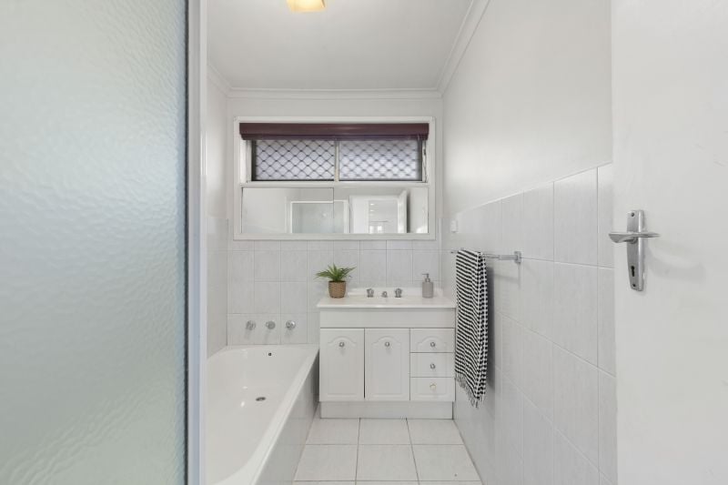 4 Kalara Close, Lalor