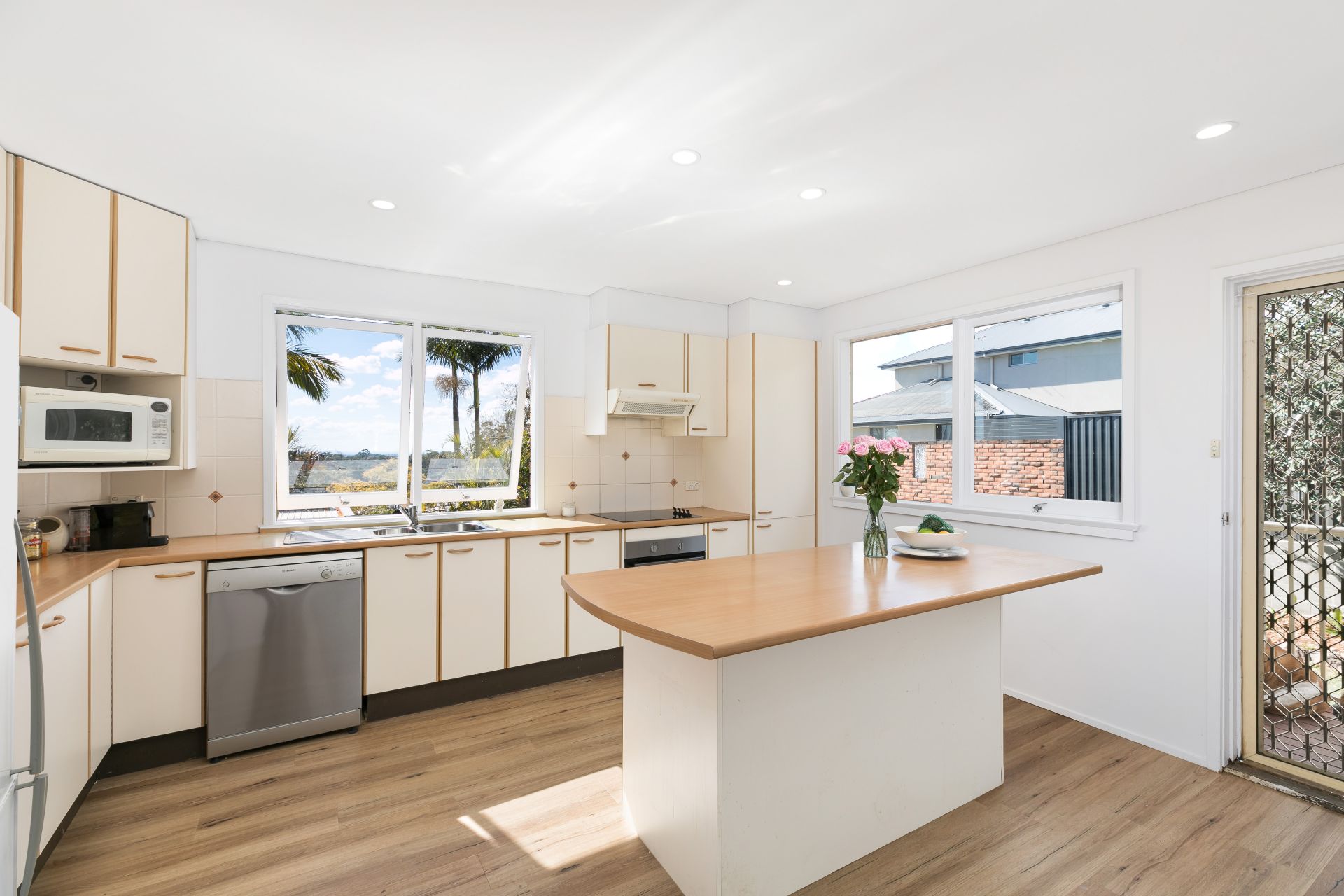 32 Geelong Road, ENGADINE, Engadine - Thumbnail 3