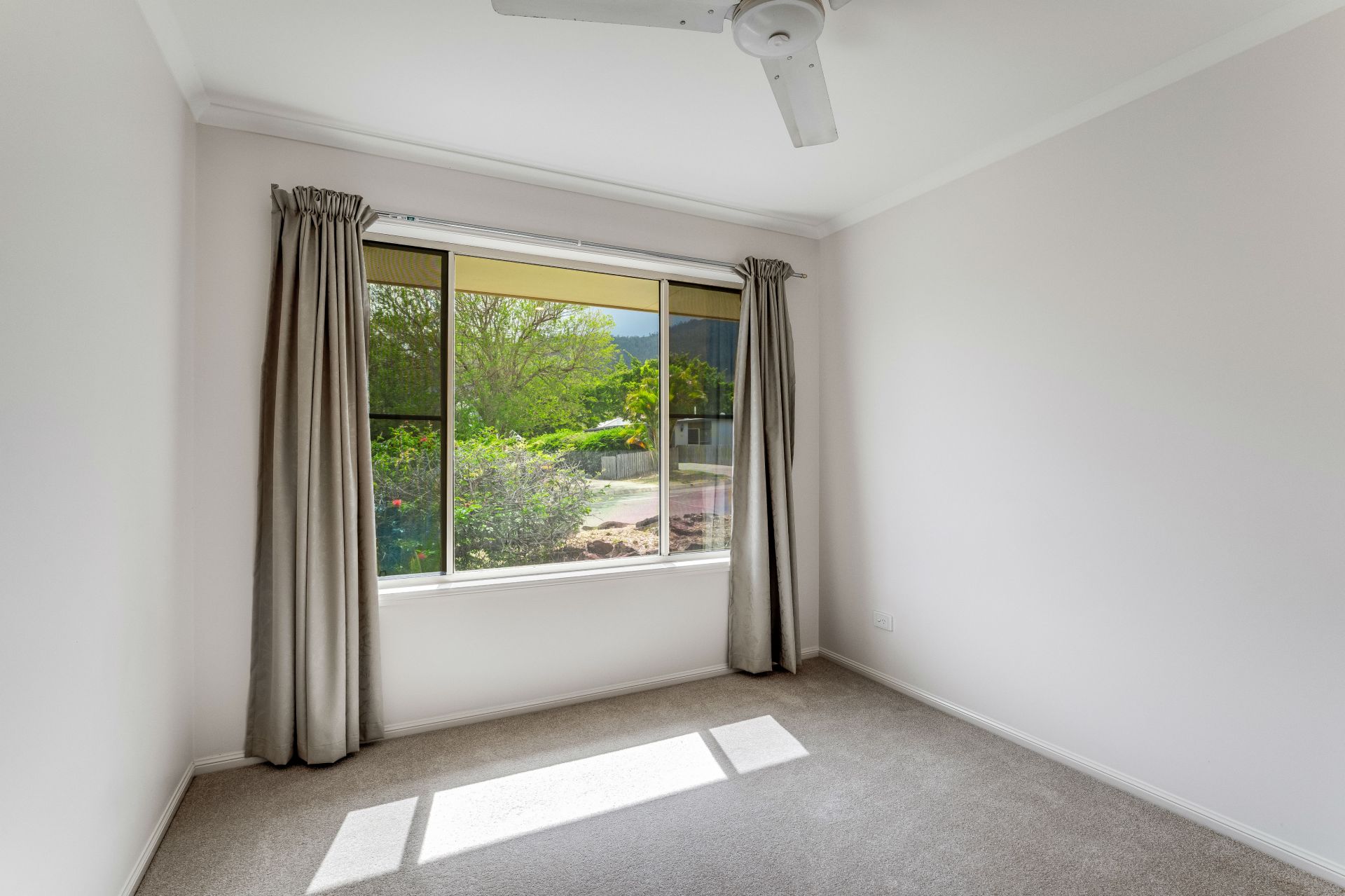 4 Manooka Drive Cannonvale QLD, Cannonvale - Thumbnail 7