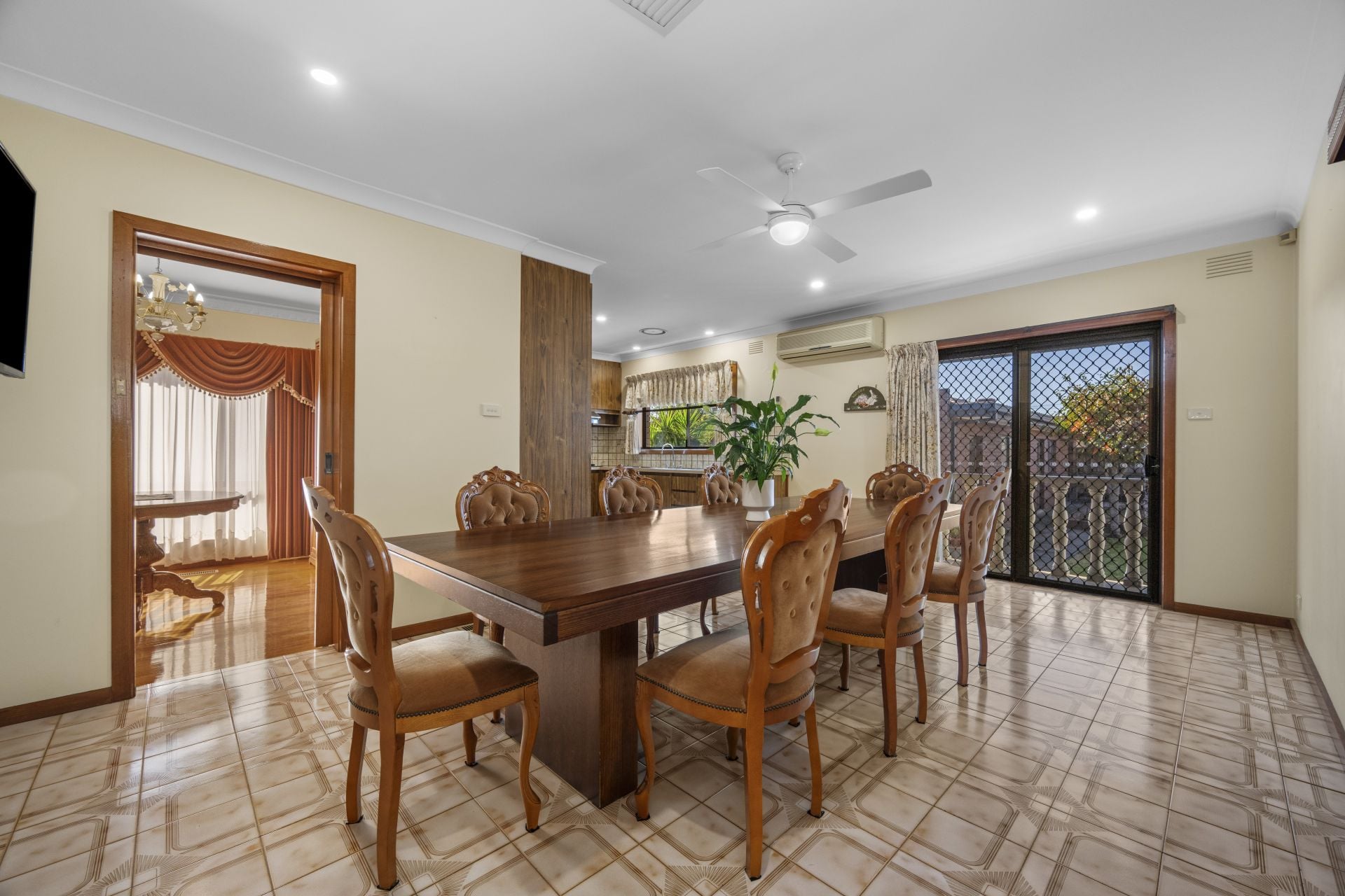 Quality Elevated Solid Home – Close To Everything