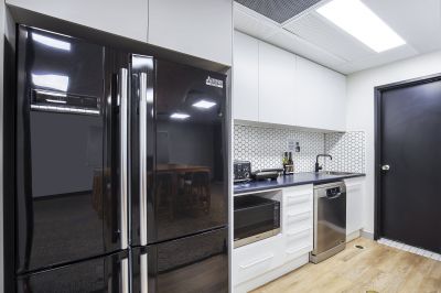 REFURBISHED GROUND FLOOR OFFICE WITH PARKING