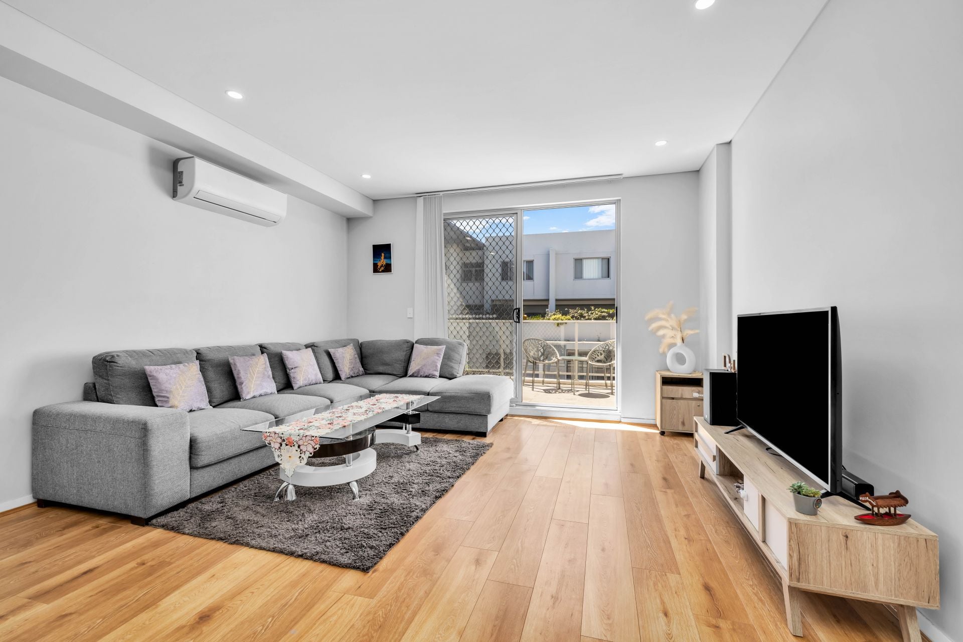 420/25 Railway Road, Quakers Hill - Image 1