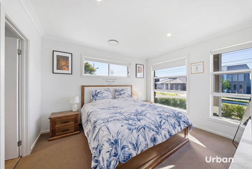 Oran Park 16 Herd Street
