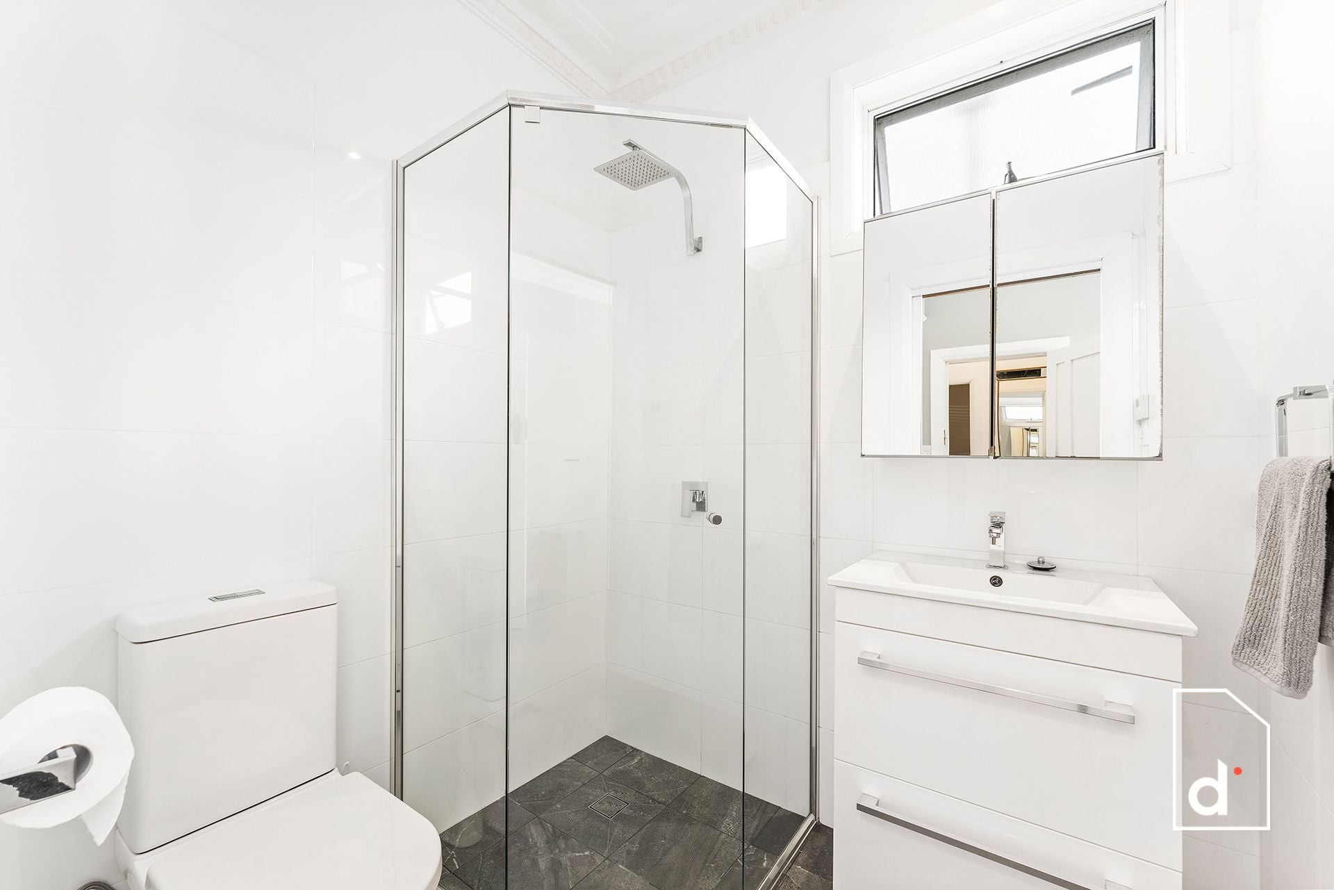 11 Bloomfield Avenue, Corrimal NSW