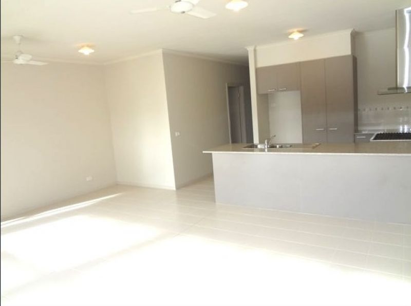26 Zinnober Garden, Epping