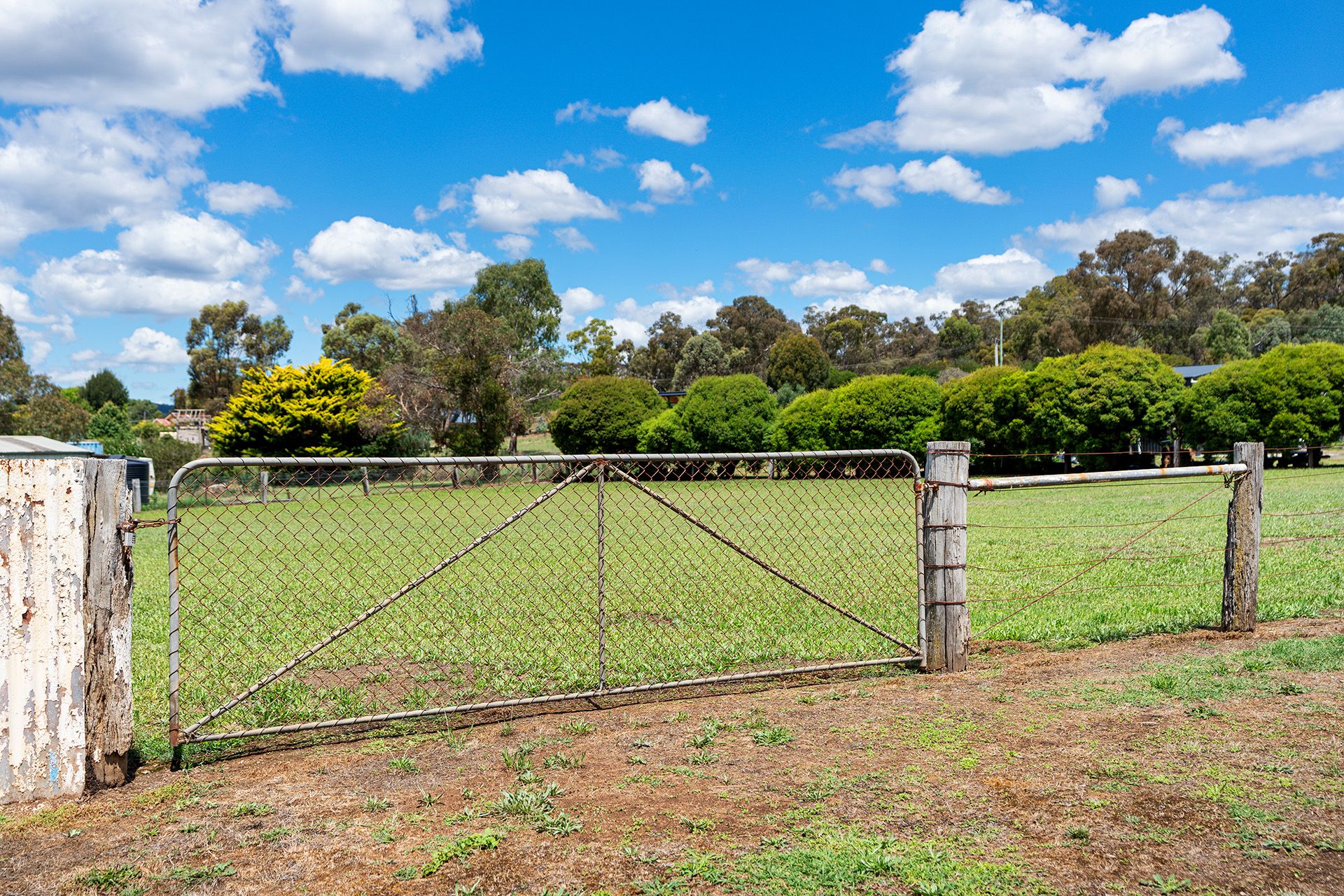 11 Dann Street, Campbells Creek - Image 1
