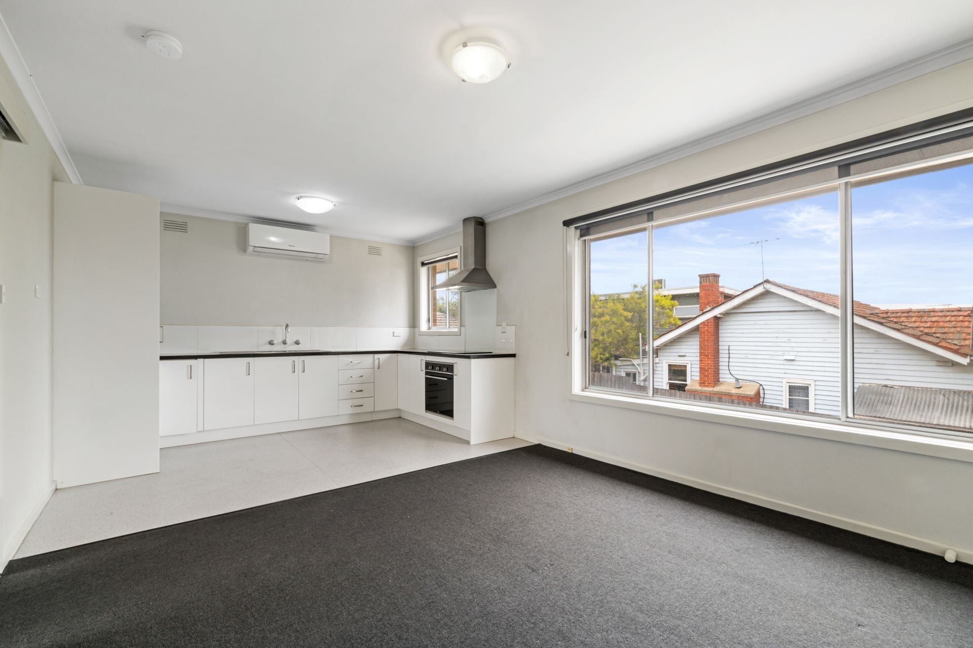 UPDATED EXCELLENCE IN A SUPERB LOCATION