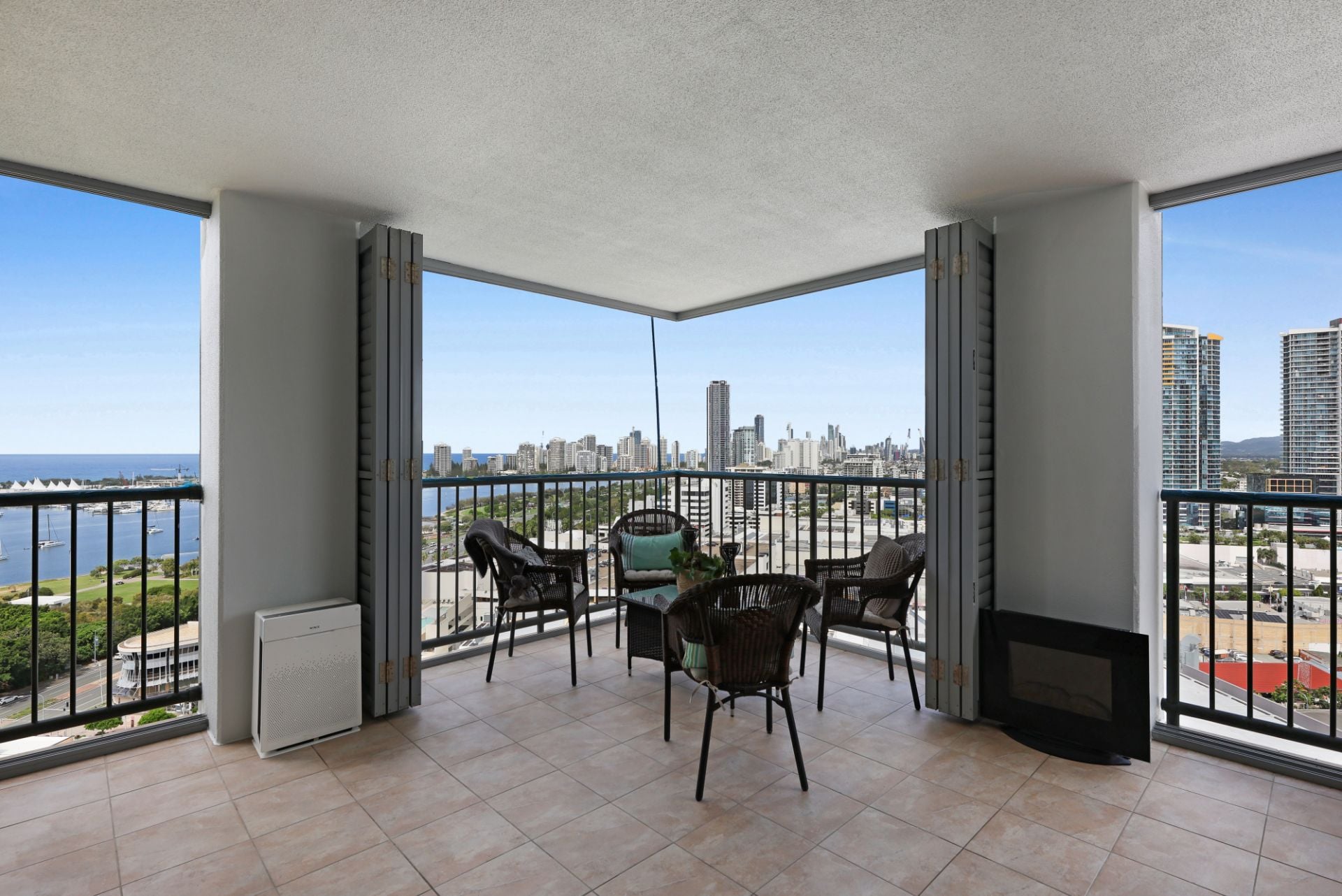 266/105 Scarborough Street, Southport QLD, Southport - Thumbnail 4