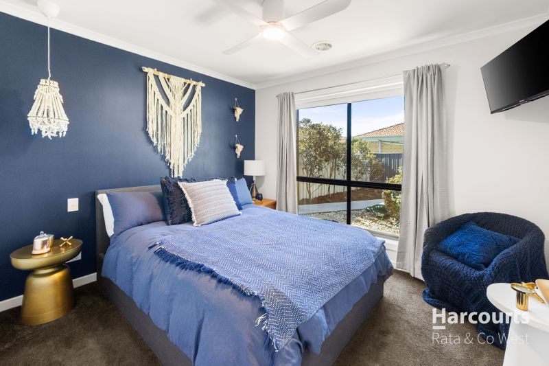 5 Diggers Place, Caroline Springs
