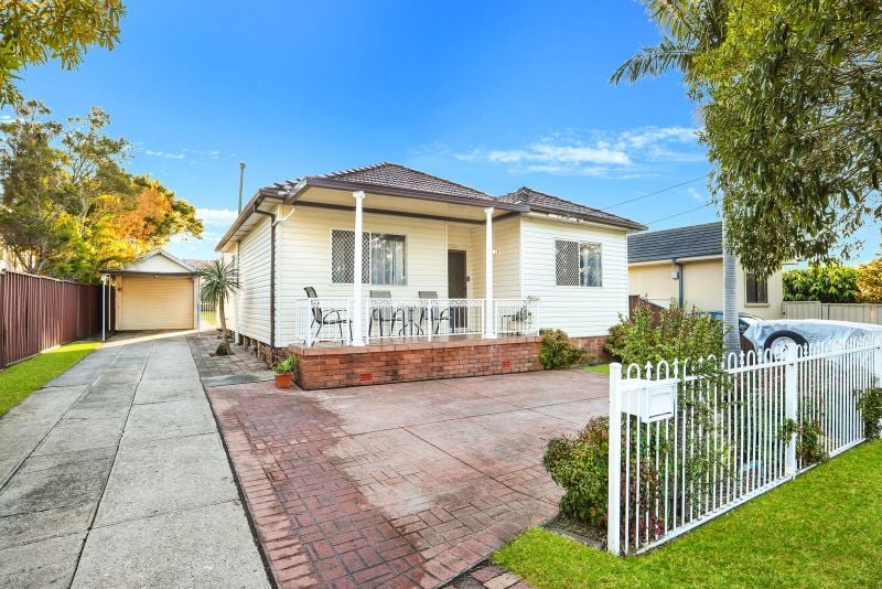247 Taren Point Road CARINGBAH 2229