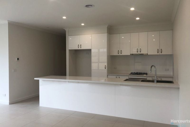 15/15 Linoak Avenue, Lalor