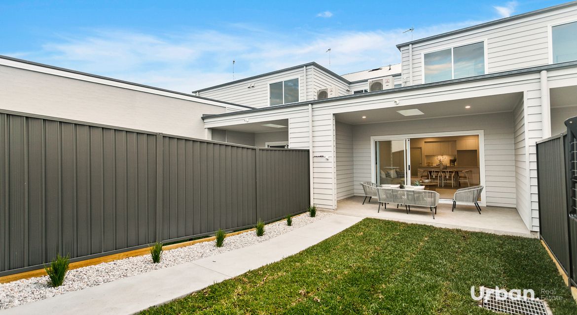 Tullimbar 8/87 Broughton Avenue