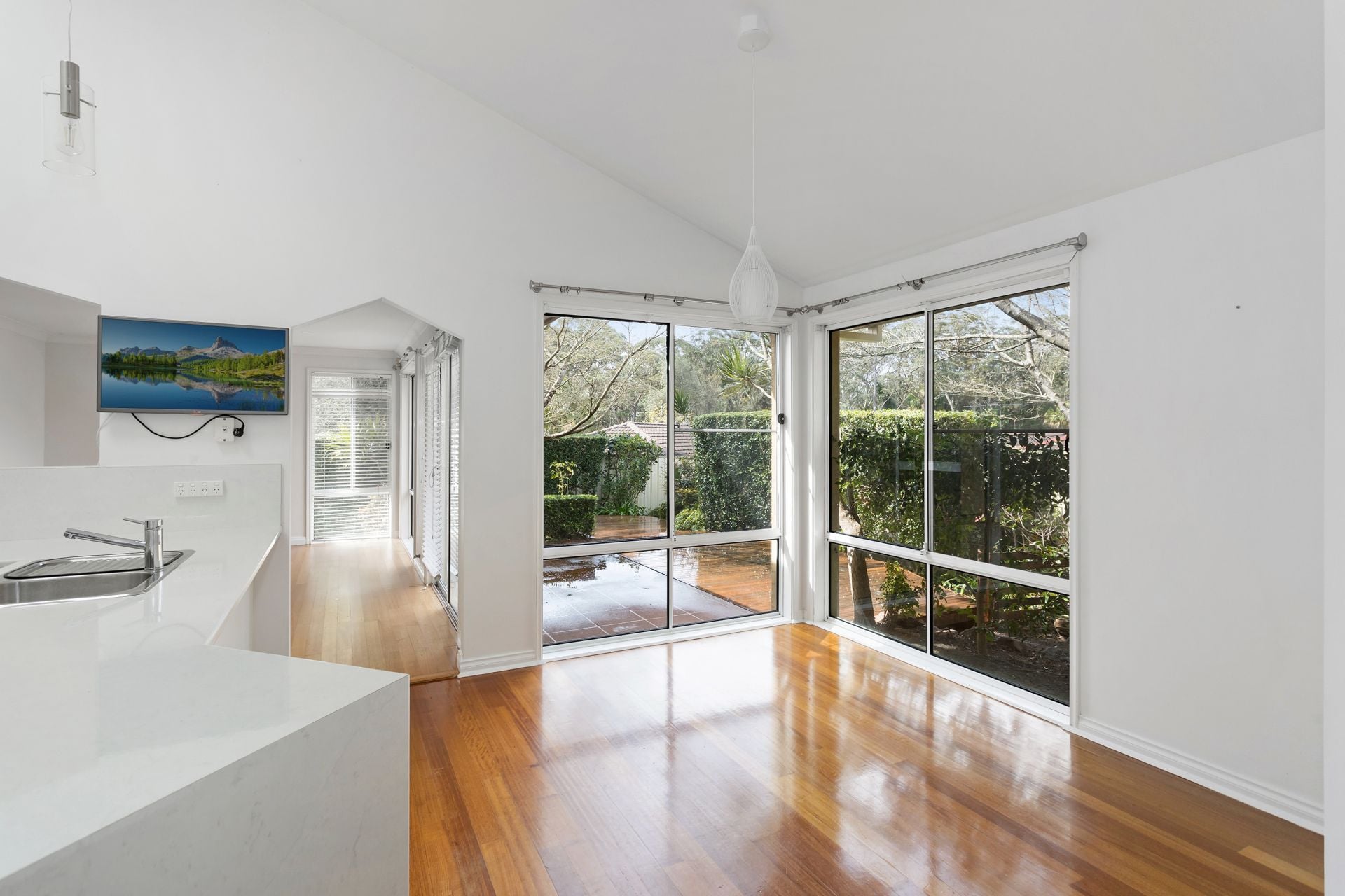 9 Bellambi Place, Glenning Valley, Glenning Valley - Thumbnail 2
