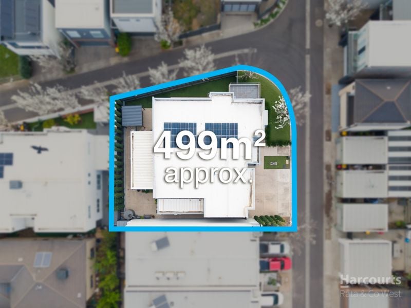 7 Waterview Walk, Caroline Springs