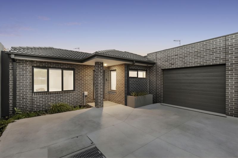 2/37 Tramoo Street, Lalor