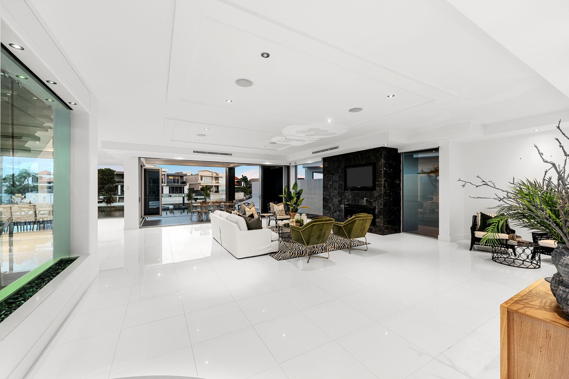 38 Knightsbridge Parade West, Sovereign Islands QLD 4216, Sovereign Islands - Thumbnail 4