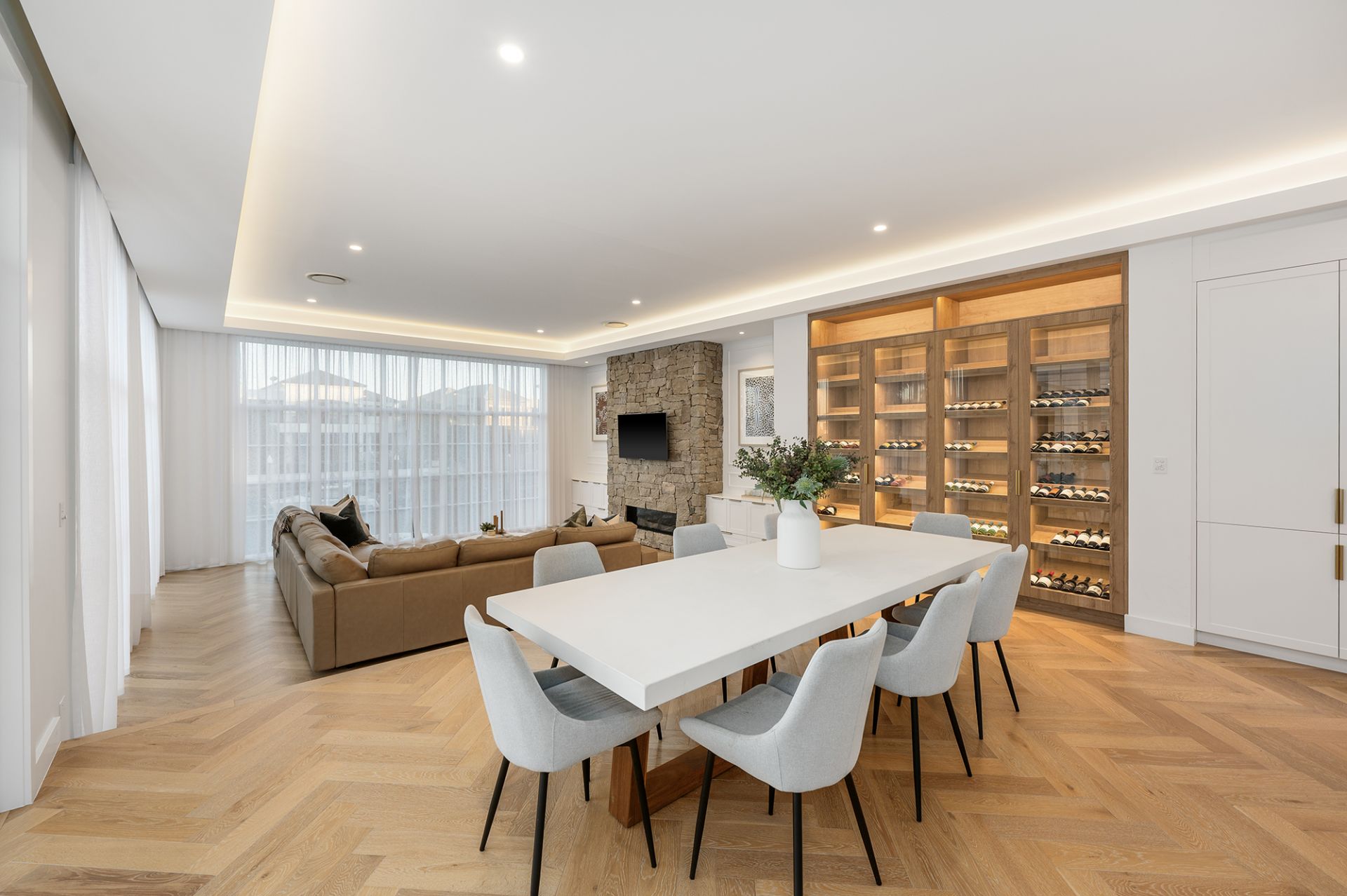 18 Knightsbridge Parade West, Sovereign Islands - Thumbnail 5