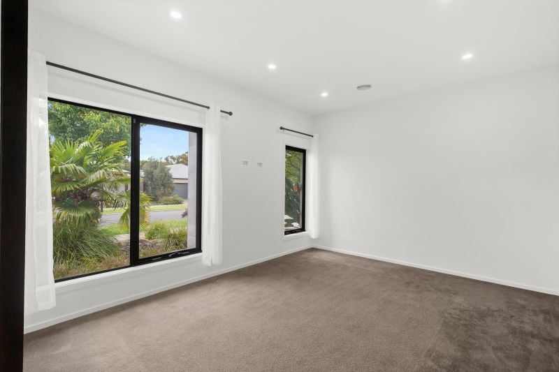 44 Newmarket Parade, Mickleham