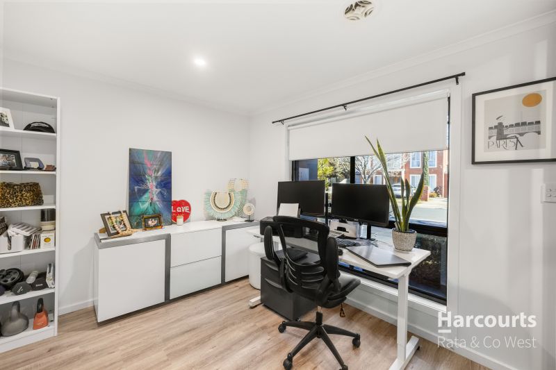 5 Diggers Place, Caroline Springs