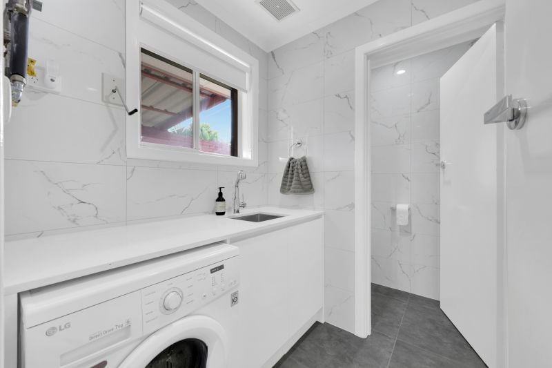 43 Heather Avenue, Thomastown