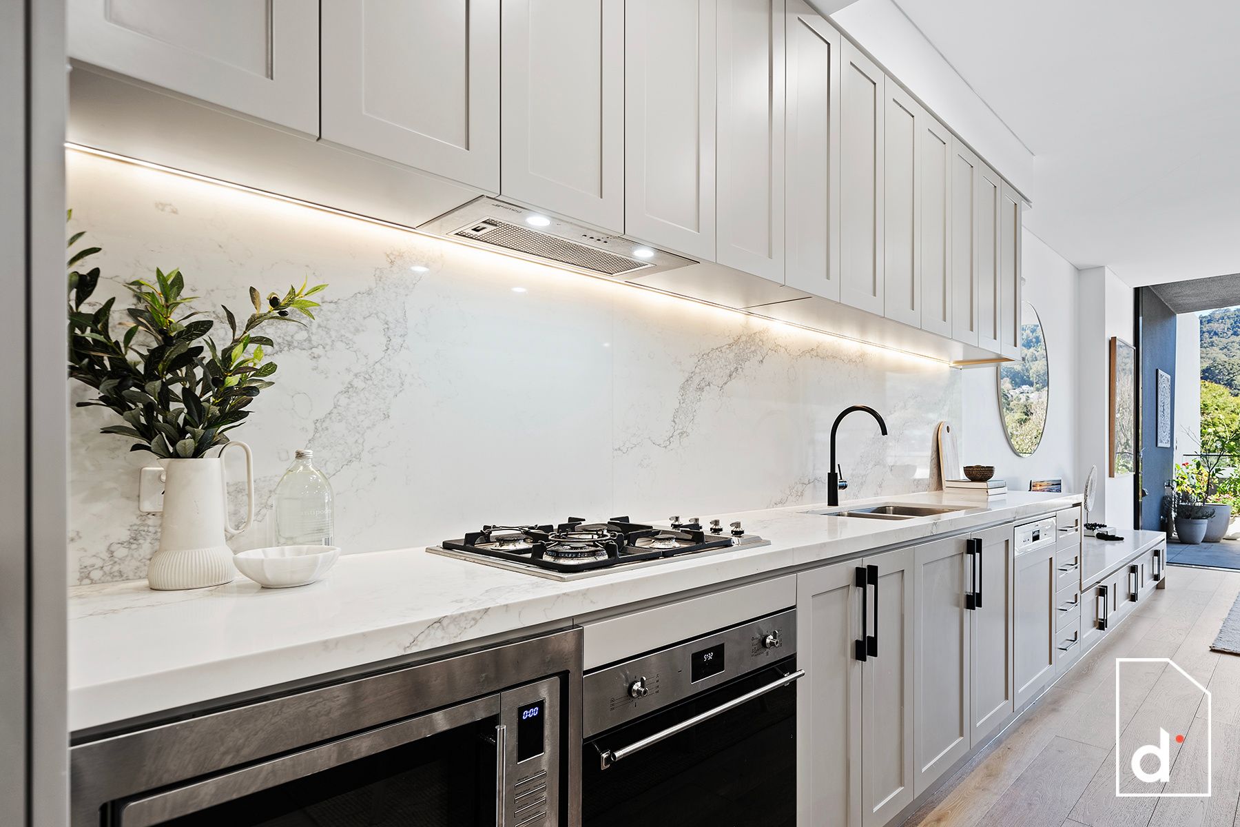 202/8 Railway Parade, Thirroul NSW