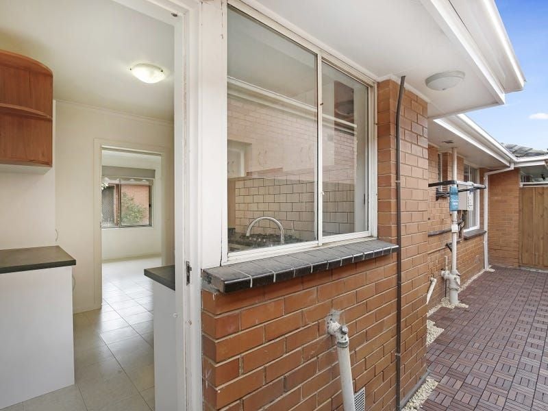 Well-Located Two-Bedroom Unit in the Heart of Thornbury