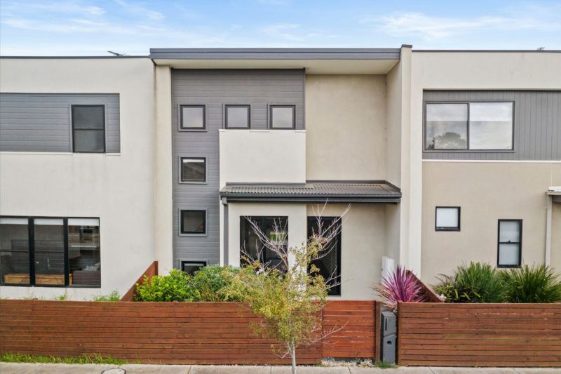 46 Oscar Circuit, Roxburgh Park