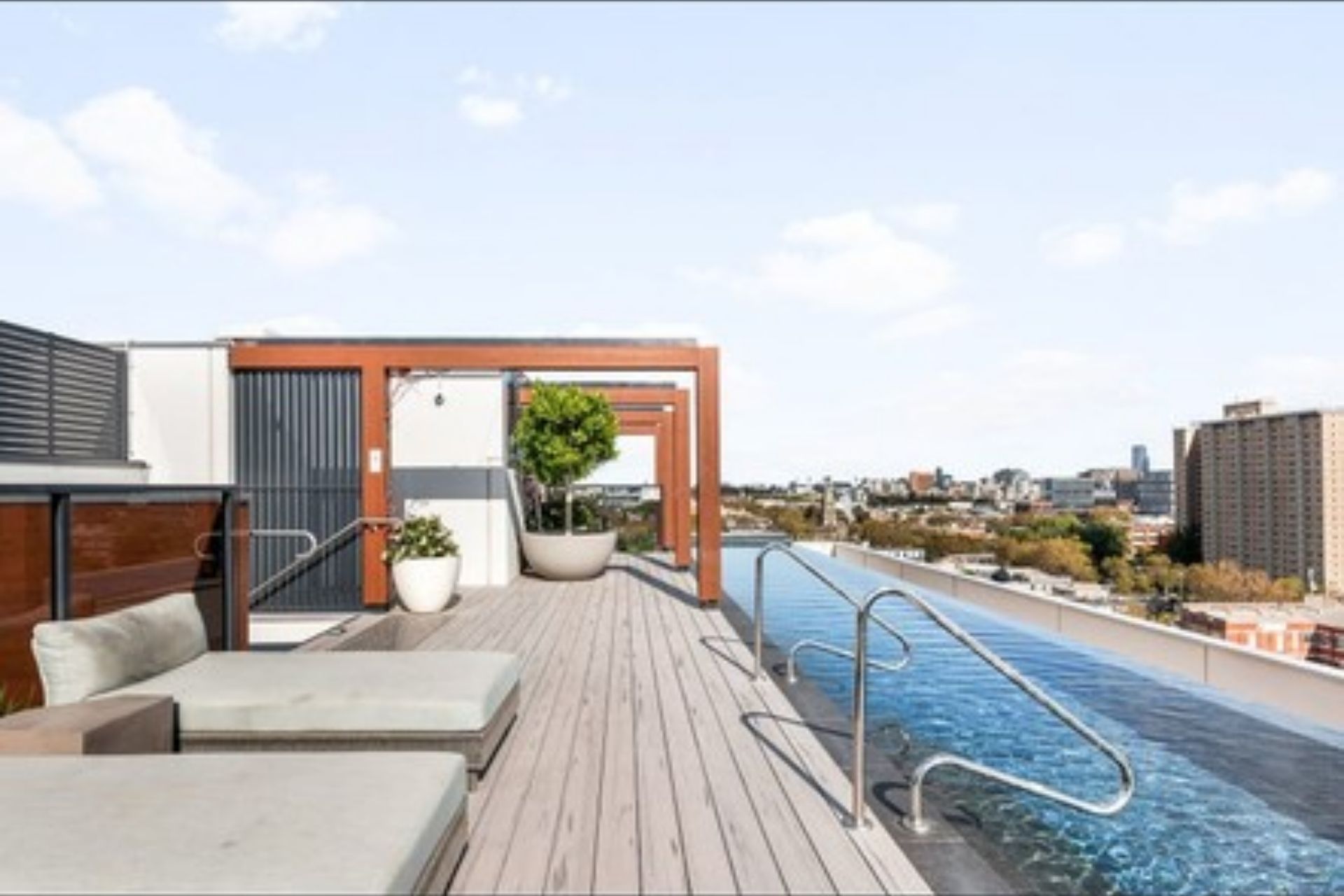 Ultra Modern Living In A Central Location