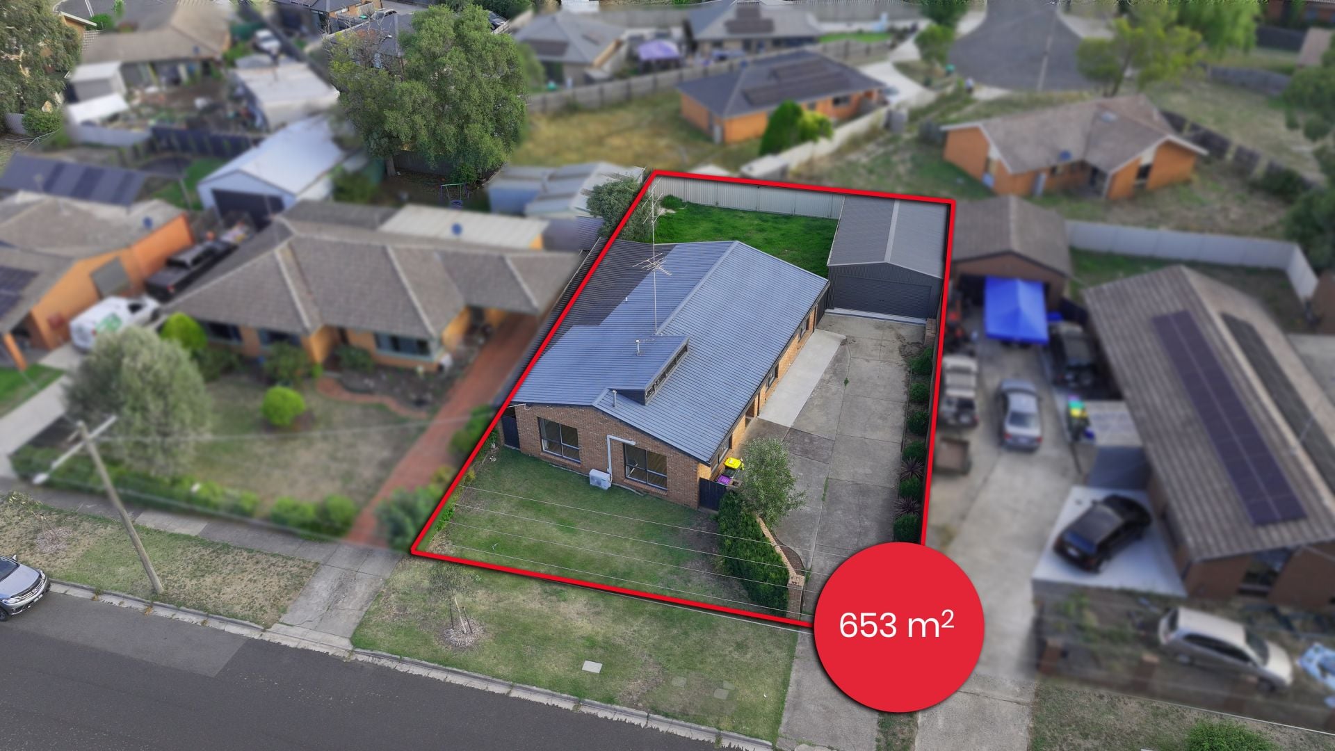 13 Whitelaw Avenue, Delacombe, Delacombe - Thumbnail 3