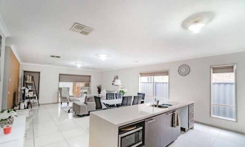 9 Falls Avenue, Craigieburn