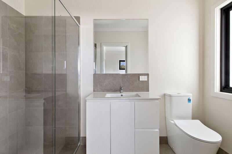 2/101 Mount View Road, Lalor