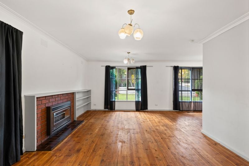 41 Warriparri Crescent, Greensborough