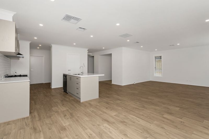 69 Lakeridge Drive, Wollert