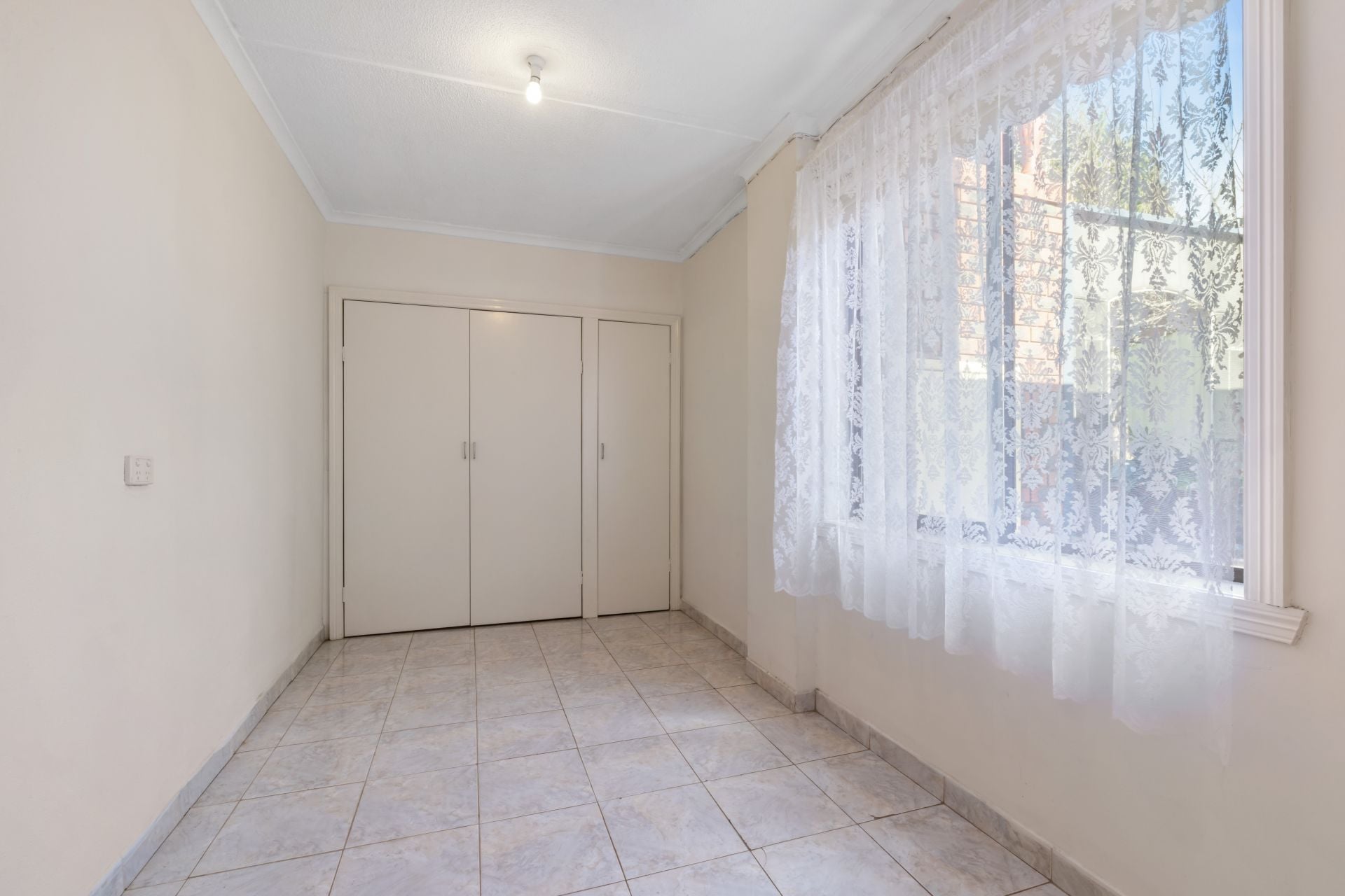 Beautifully Presented 2-Bedroom Unit | Reservoir | Bills Included