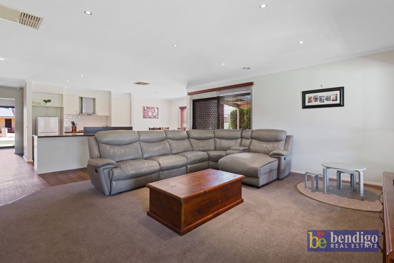 12 Greenfield Drive Epsom VIC, Epsom - Thumbnail 7