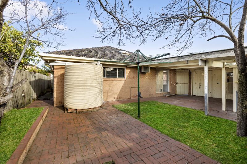 42 Kiama Drive, Lalor