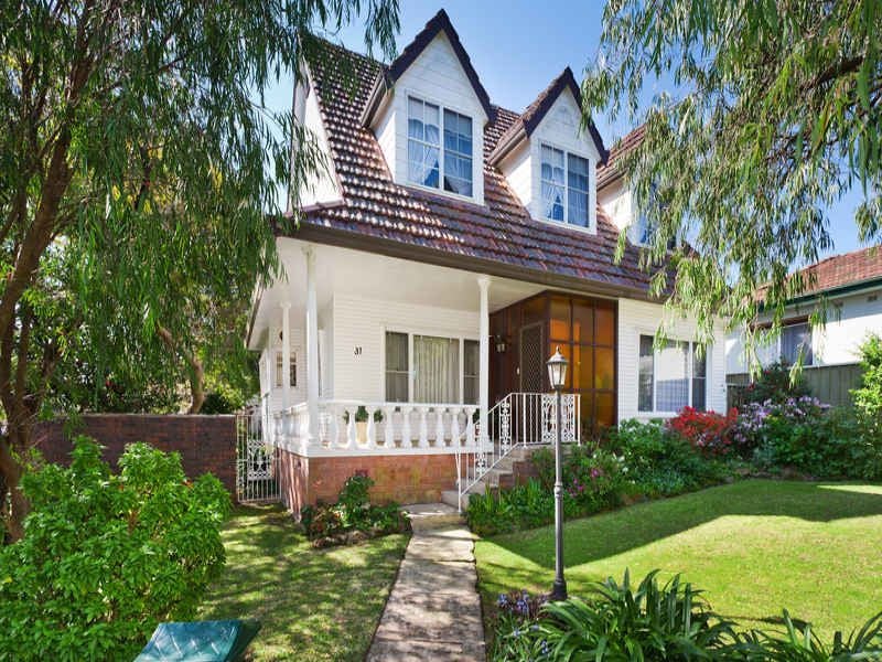31 Crescent Road CARINGBAH SOUTH 2229
