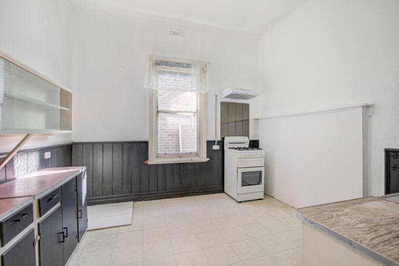 68 Beaconsfield Parade, Northcote