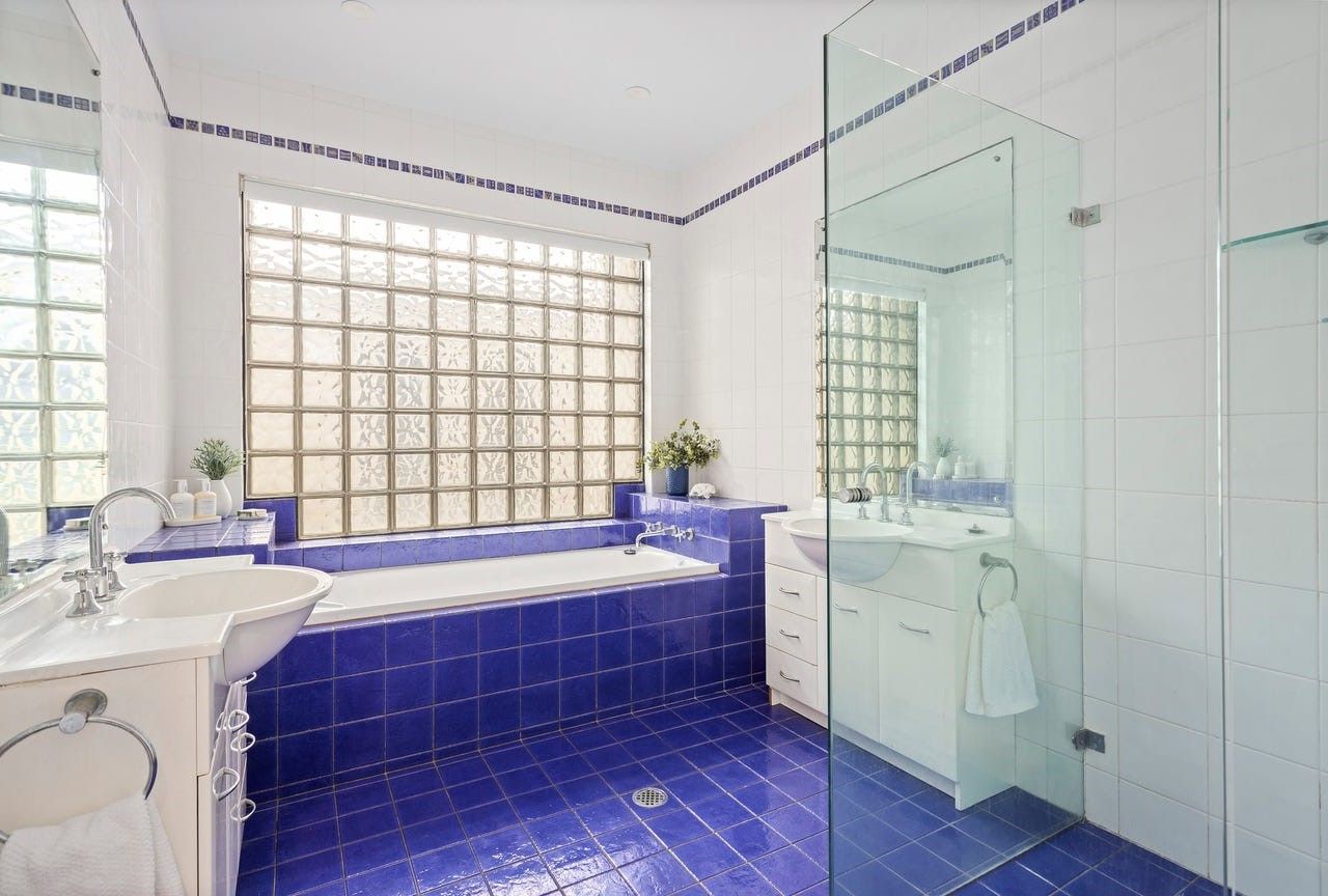 27 Little Lake Crescent, Warilla NSW