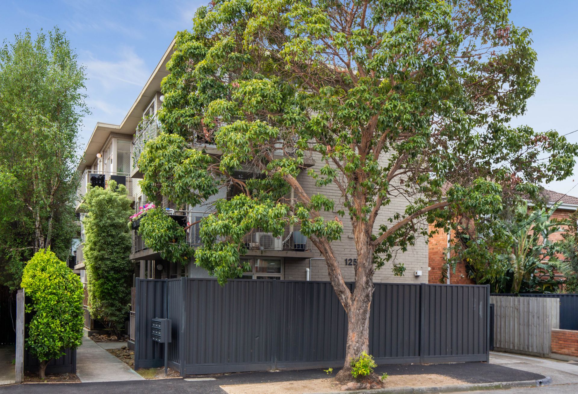 8/125 Glen Huntly Road, Elwood, Elwood - Thumbnail 2